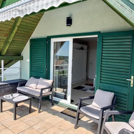 Balatonalmádi Fuegefa Apartman מראה חיצוני תמונה