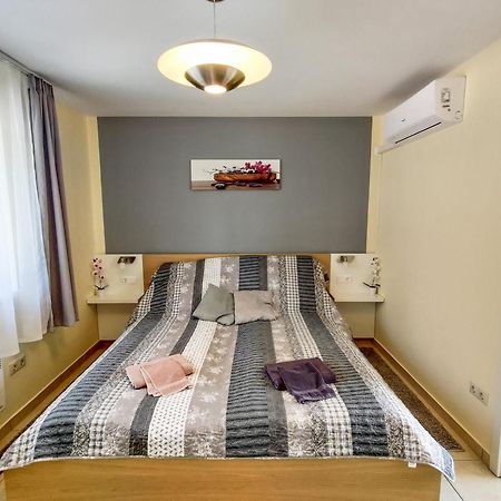 Balatonalmádi Fuegefa Apartman מראה חיצוני תמונה