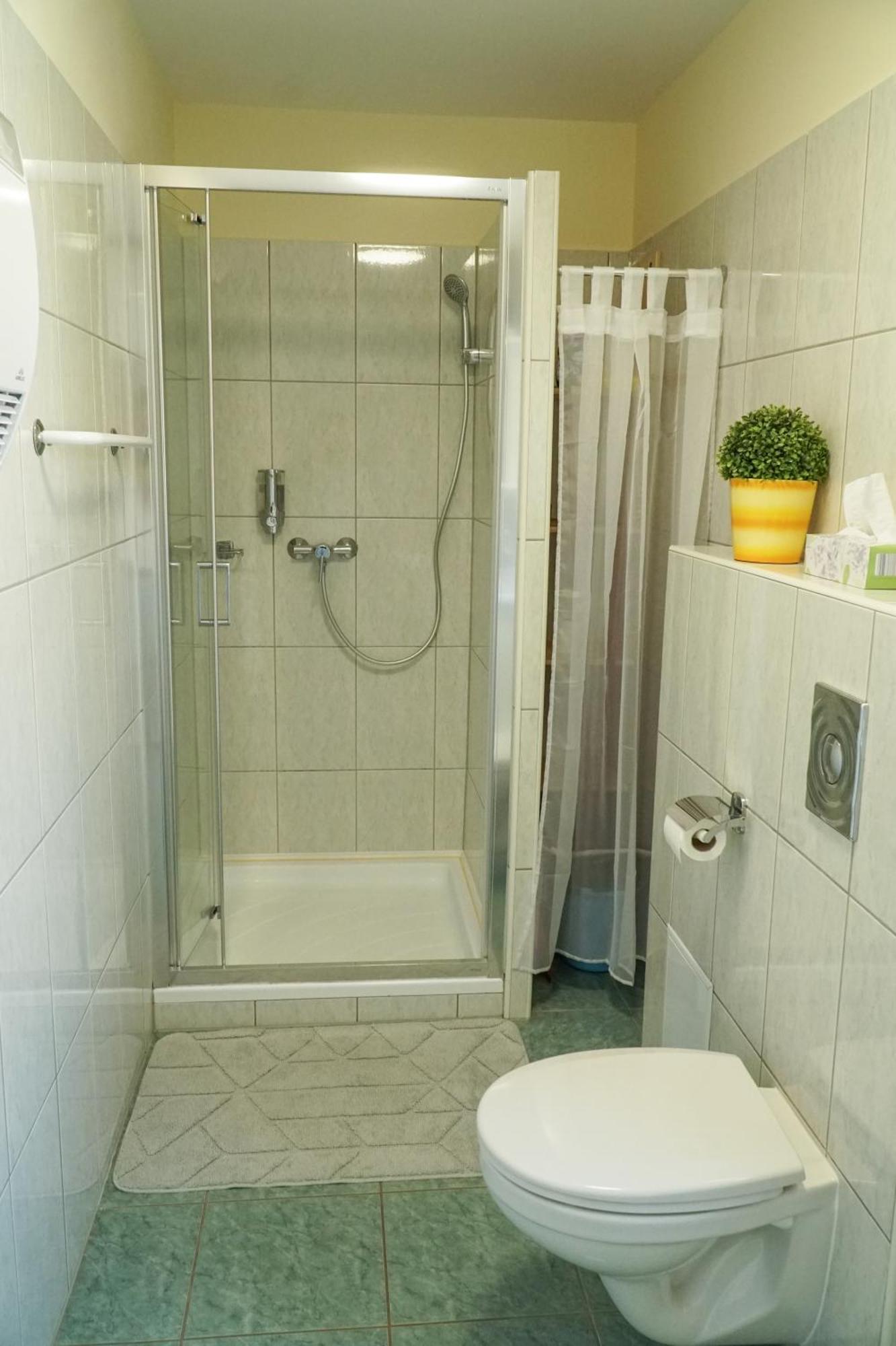 Balatonalmádi Fuegefa Apartman מראה חיצוני תמונה