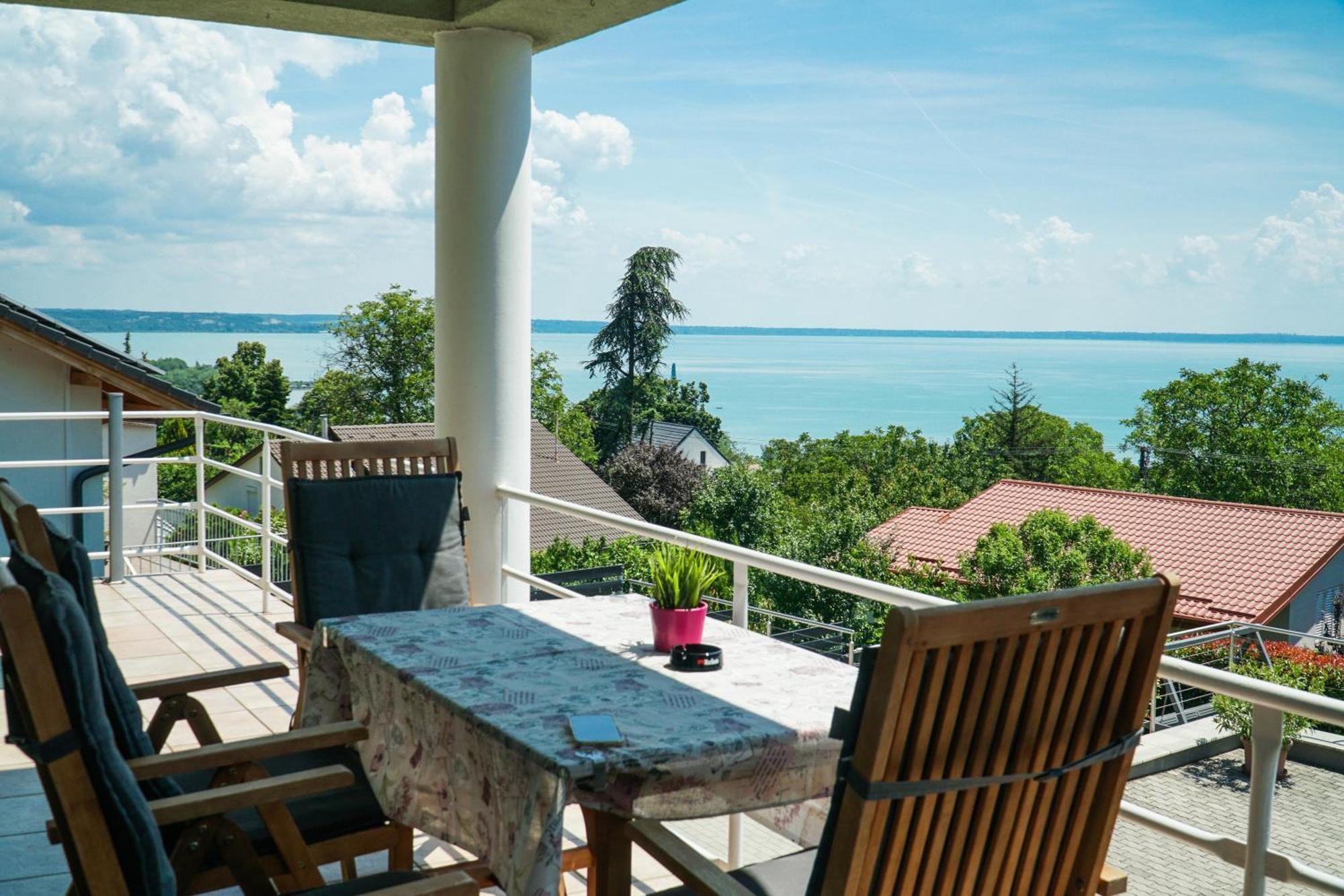 Balatonalmádi Fuegefa Apartman מראה חיצוני תמונה