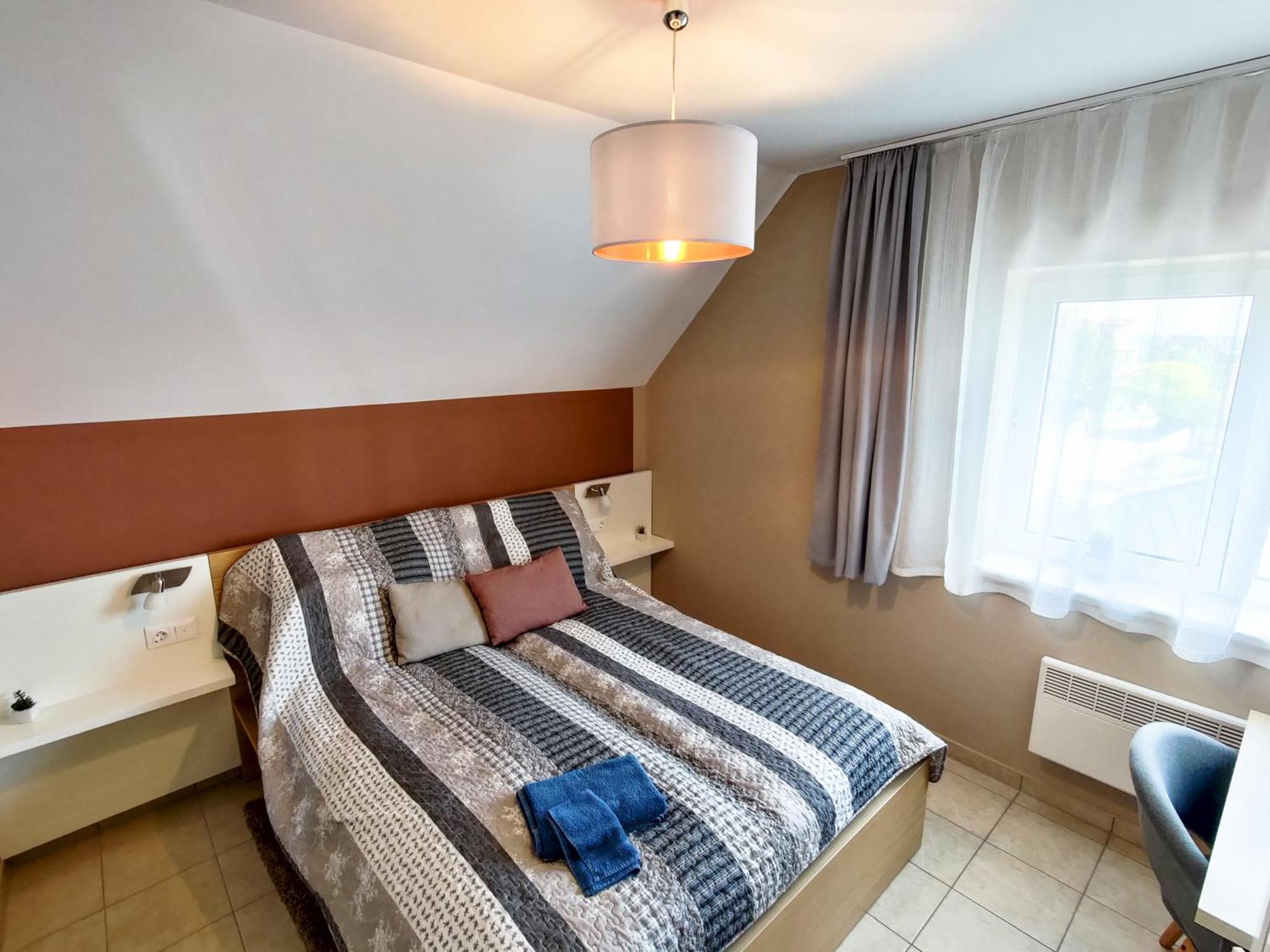 Balatonalmádi Fuegefa Apartman מראה חיצוני תמונה