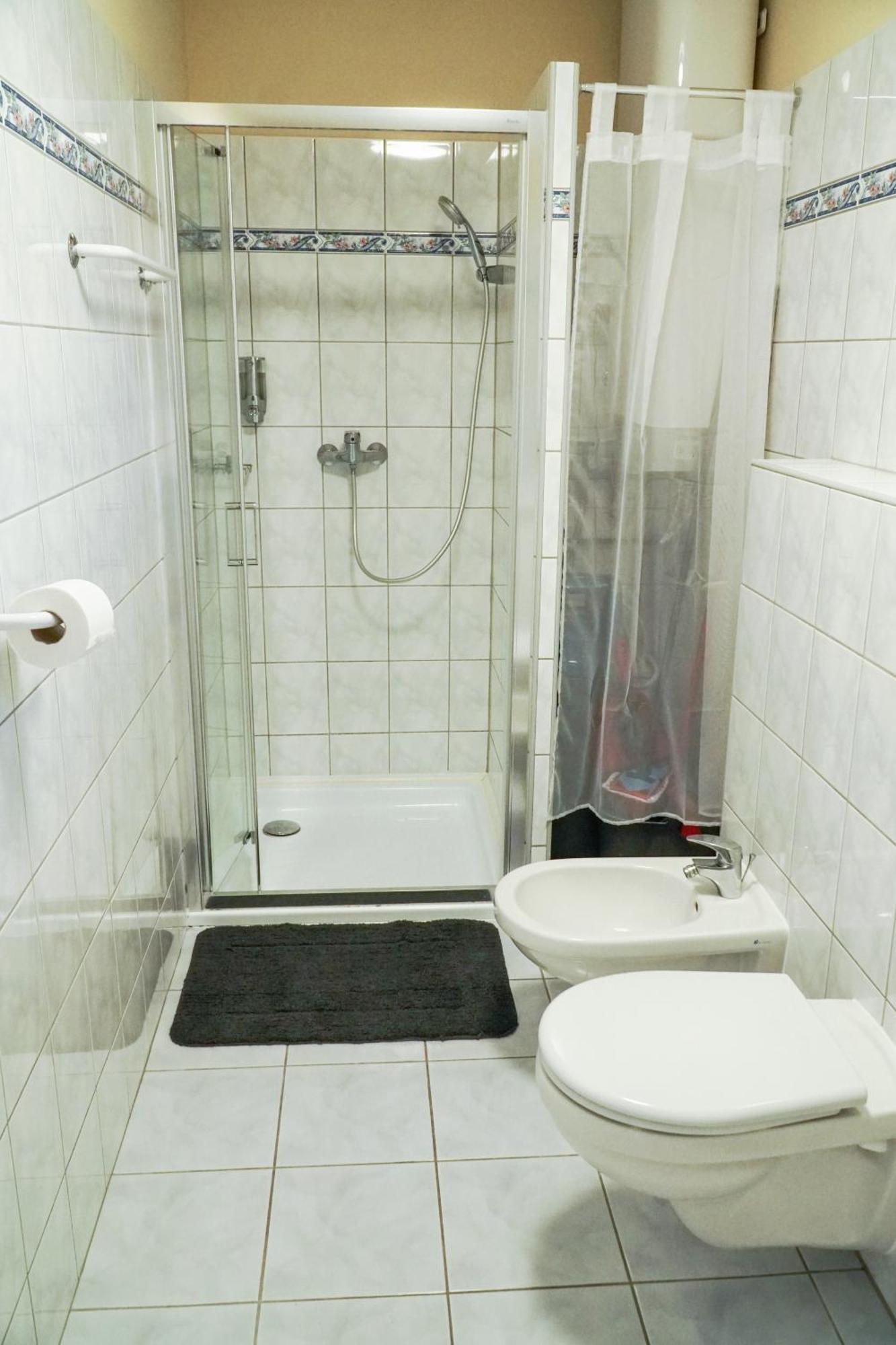 Balatonalmádi Fuegefa Apartman מראה חיצוני תמונה