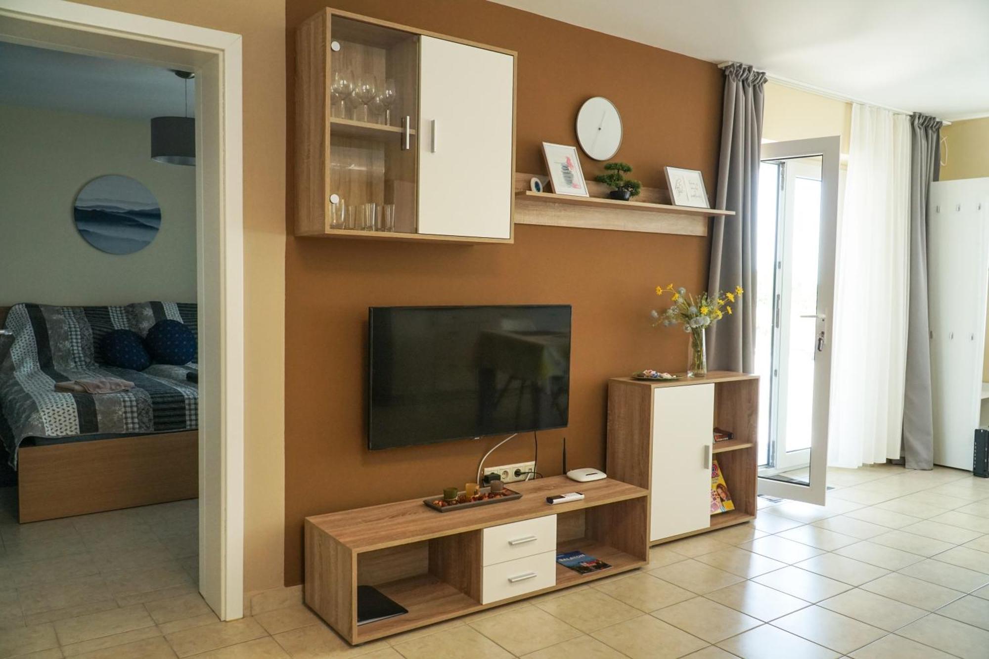 Balatonalmádi Fuegefa Apartman מראה חיצוני תמונה