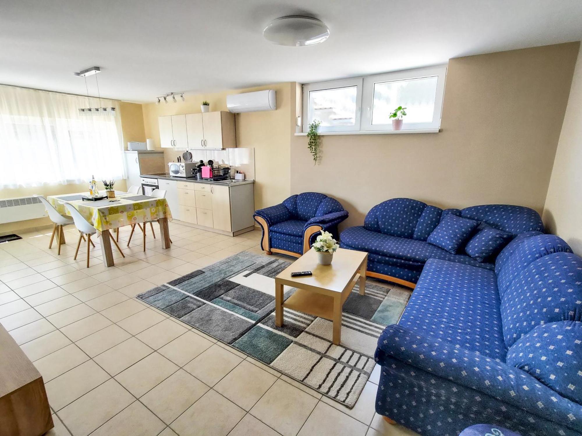 Balatonalmádi Fuegefa Apartman מראה חיצוני תמונה
